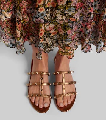Rockstud金属感皮革凉鞋 | Valentino Garavani
