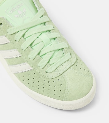 Sneakers Gazelle 85 aus Veloursleder | Adidas
