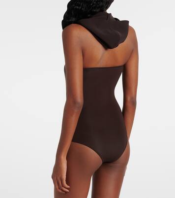 Body  | Courrèges