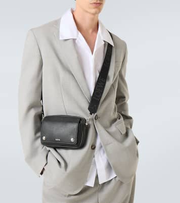 Bolso al hombro Pebble Small de piel | Loewe