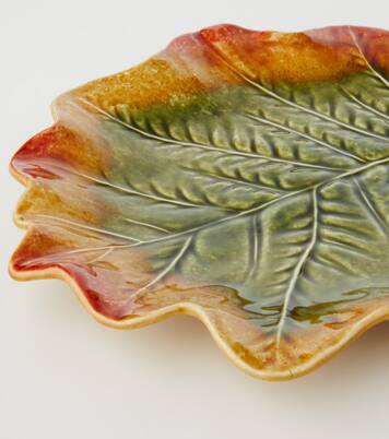 Gudrun charger plate by Claudia Schiffer | Bordallo Pinheiro