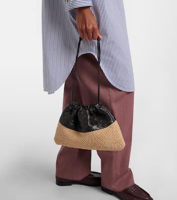 Clutch Dustbag Small aus Raffiabast und Leder | Bottega Veneta