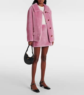 Minirock aus Shearling | Prada