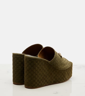 Mules compensées Horsebit GG en daim | Gucci