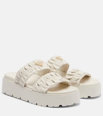 Plateausandalen aus Matelassé-Leder | Prada