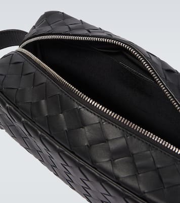 Intrecciato leather wash bag | Bottega Veneta