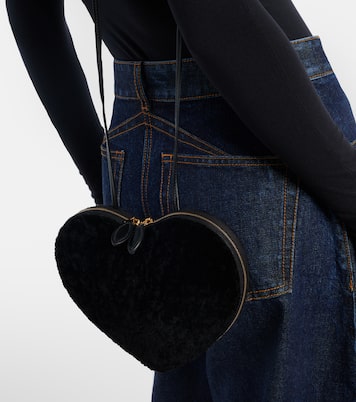 Schultertasche Le Cœur Small aus Shearling | Alaïa