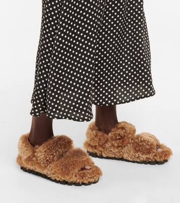 Sandalen aus Shearling | Miu Miu