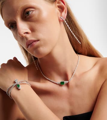 Reign Supreme 18kt white gold bangle with diamonds and emerald | Yeprem