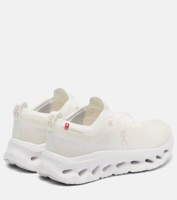 x Zendaya Cloudtilt Moon running shoes | On