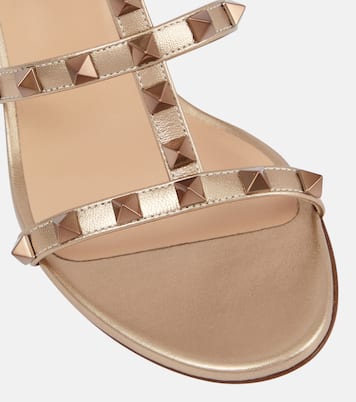 Sandalen Rockstud 60 aus Metallic-Leder | Valentino Garavani
