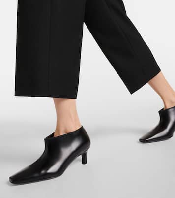 Wide Shaft leather ankle boots | Toteme