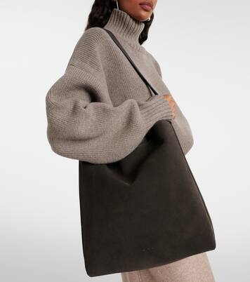 Sac Large suede bucket bag | Aesther Ekme