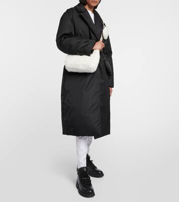 Schultertasche Re-Edition 2000 aus Shearling | Prada