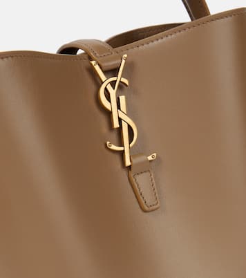 Le 37 Small leather bucket bag | Saint Laurent