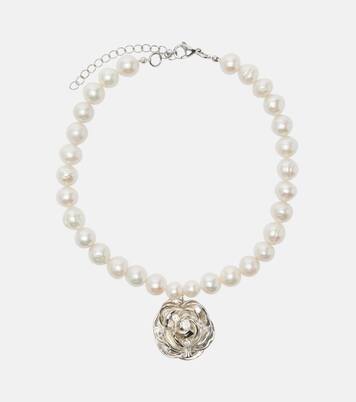 Floral faux pearl pendant necklace | Magda Butrym