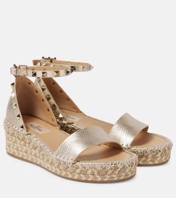 Espadrille-Sandalen Rockstud aus Metallic-Leder | Valentino Garavani