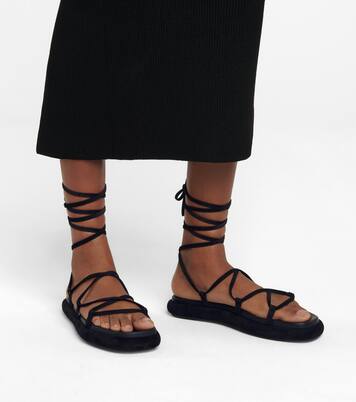 صندل من الجلد السويدي Alba | Khaite