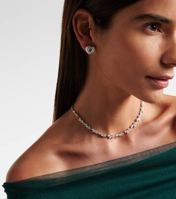 Boucles d'oreilles Heart en or blanc 18 ct, diamants et émeraudes | Kamyen