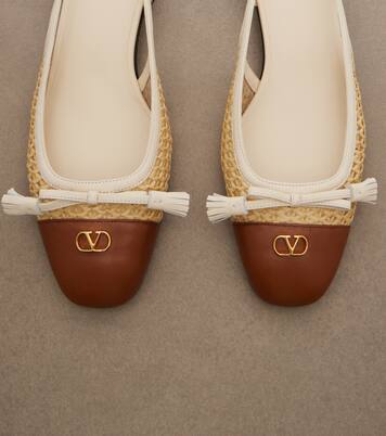 Valet Du Roi leather-trimmed raffia slingback flats | Valentino Garavani