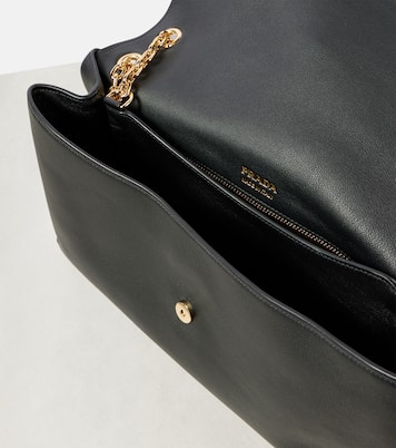 Schultertasche Medium aus Leder | Prada