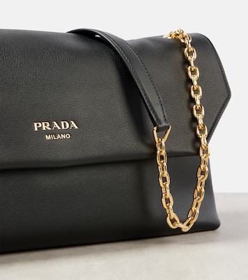 Schultertasche Medium aus Leder | Prada