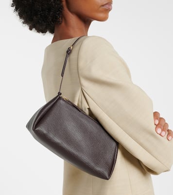 Aurelis Small leather shoulder bag | Calvin Klein Collection