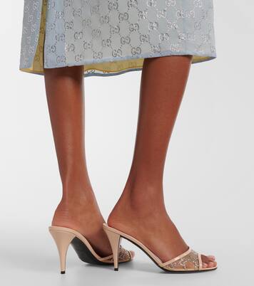 Mules Erin con piel y GG adornados | Gucci