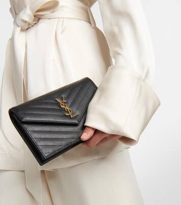 Cassandre matelassé envelope leather wallet on chain | Saint Laurent