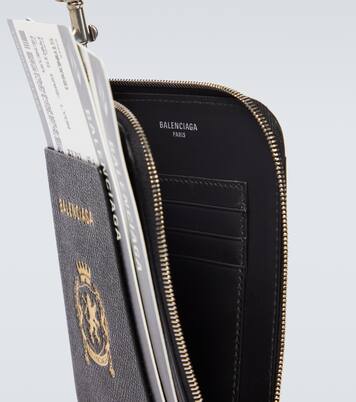 Smartphone- und Reisepassetui mit Leder | Balenciaga