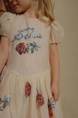 Verziertes Kleid aus Tüll | Konges Sløjd