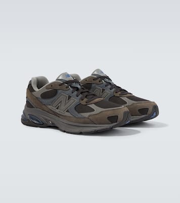 2010 suede-trimmed sneakers | New Balance