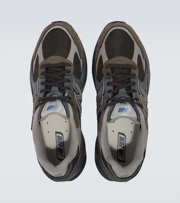 2010 suede-trimmed sneakers | New Balance