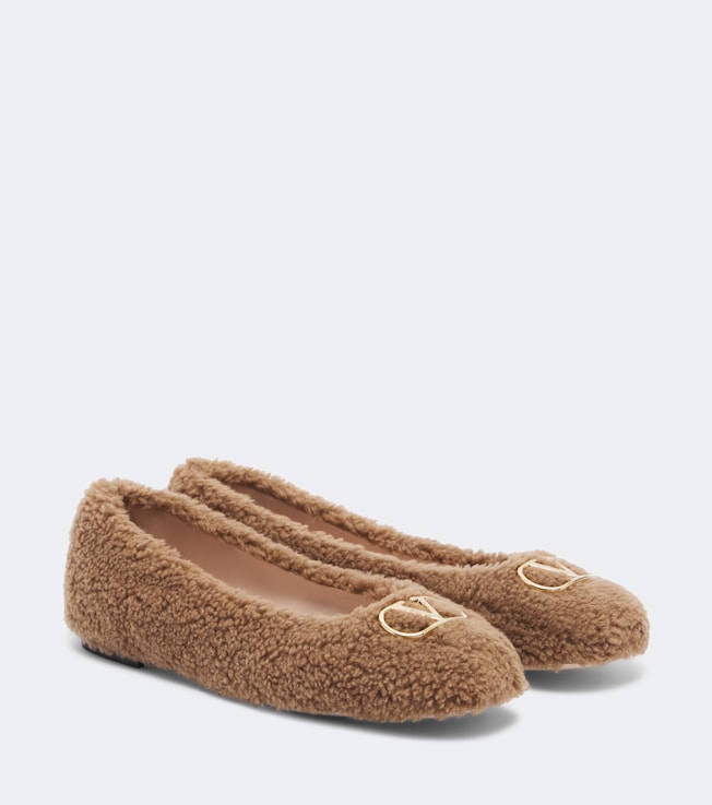 VLogo teddy ballet flats