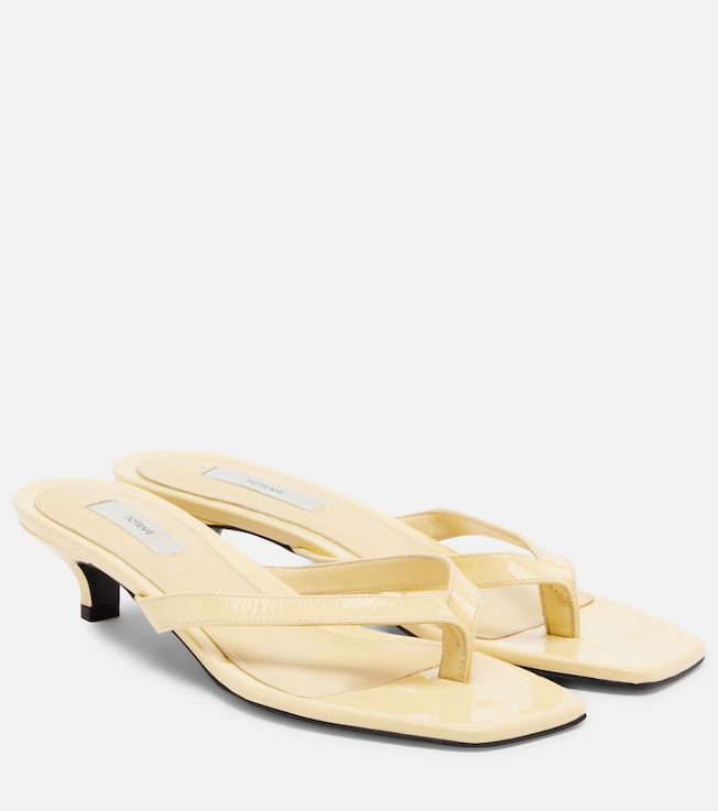 Leather thong sandals