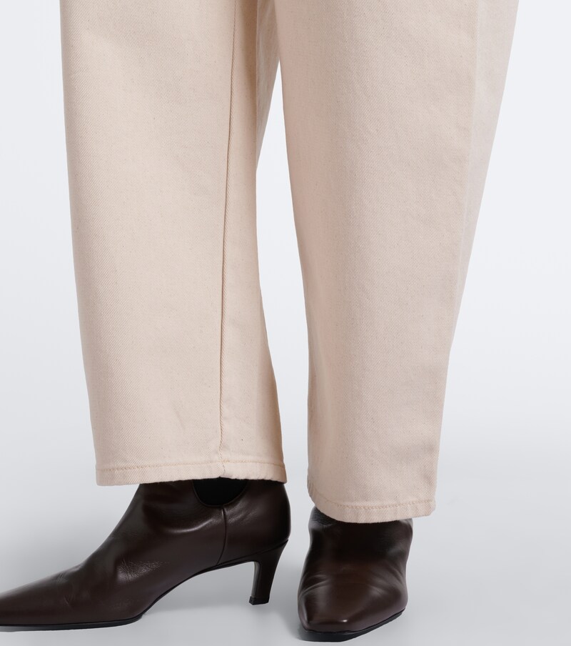 Berber barrel-leg jeans
