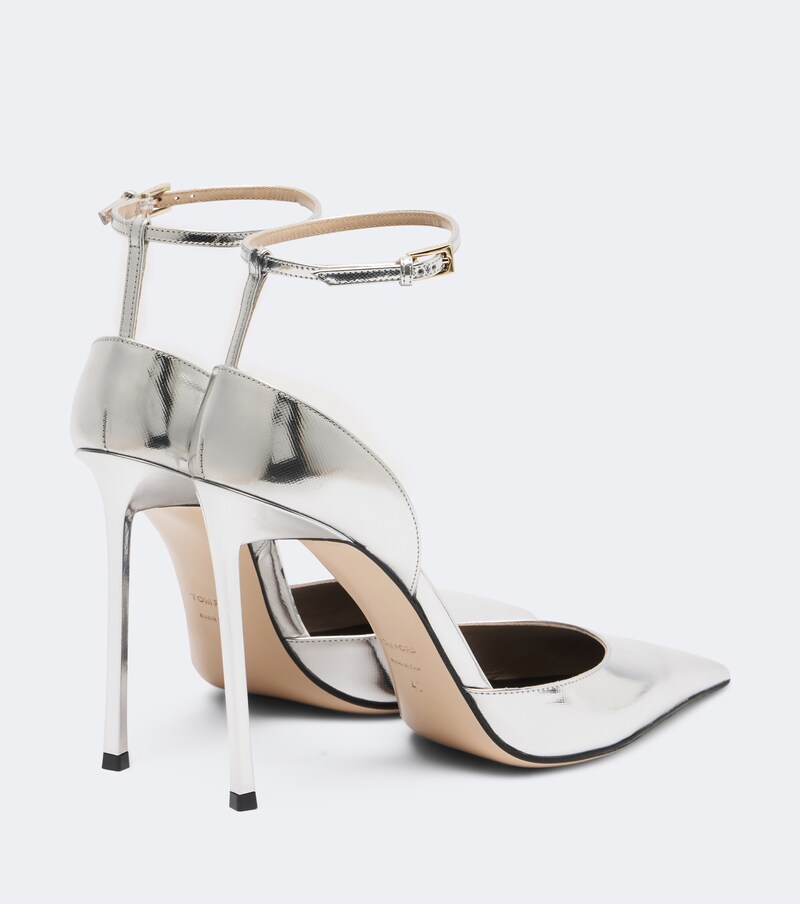 Metallic leather pumps