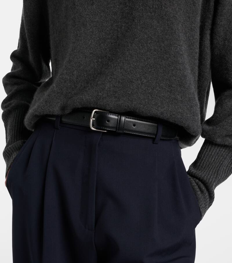 Classic leather belt