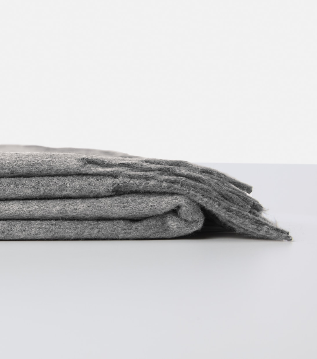 Coperta in seta con frange | Brunello Cucinelli