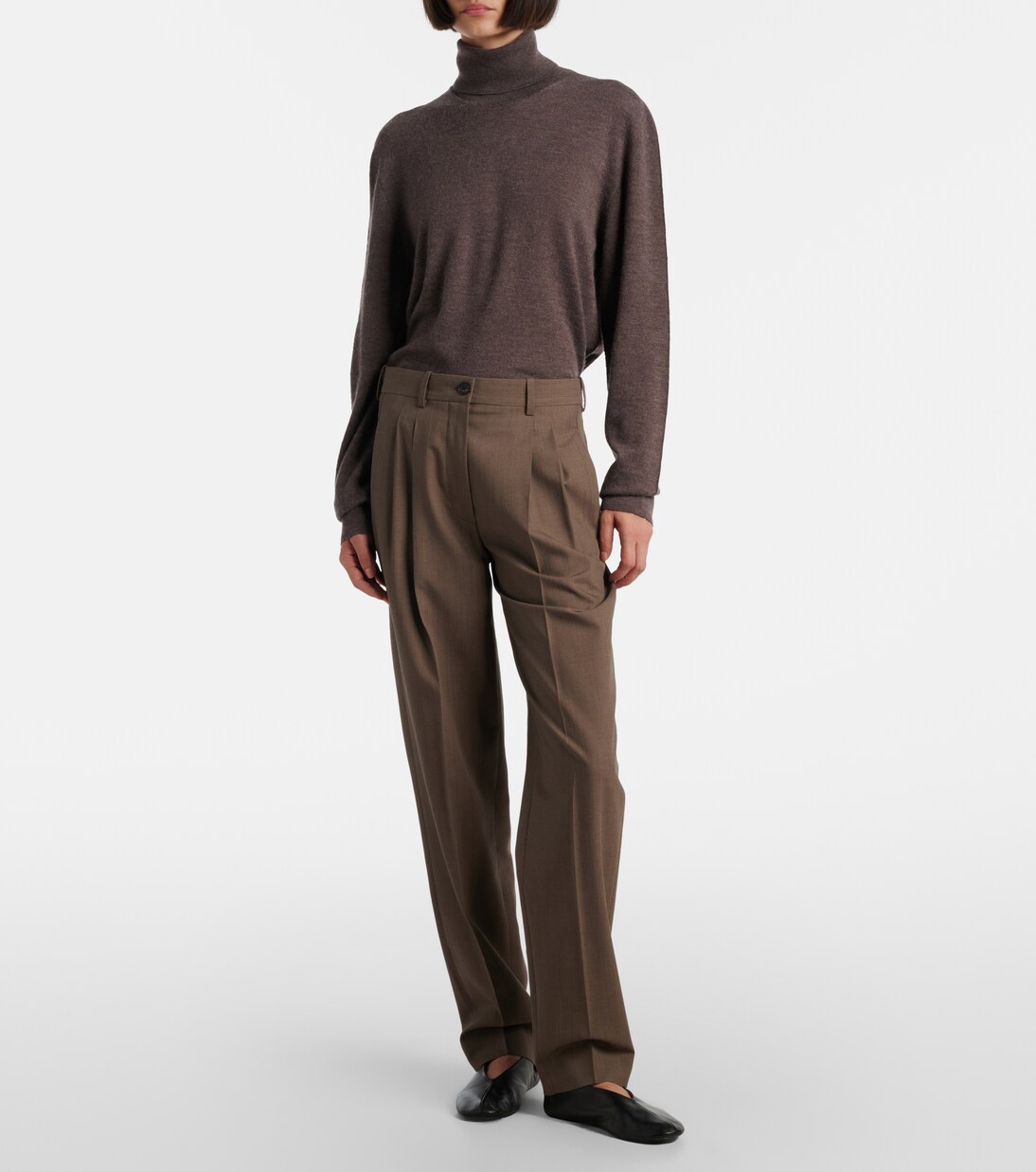 Lizzy cashmere turtleneck sweater | The Row