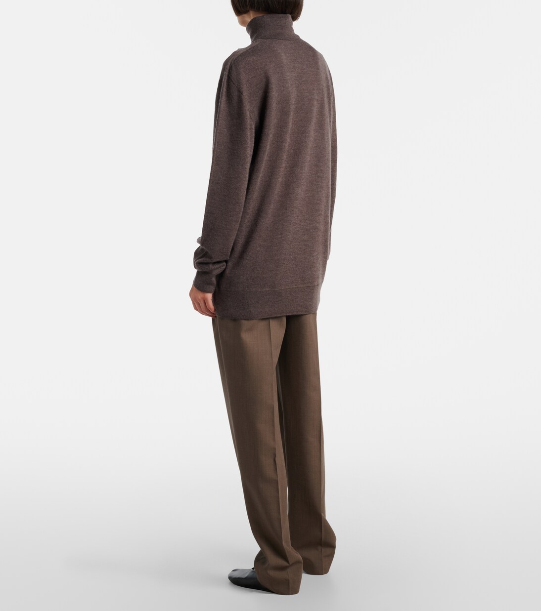 Lizzy cashmere turtleneck sweater | The Row