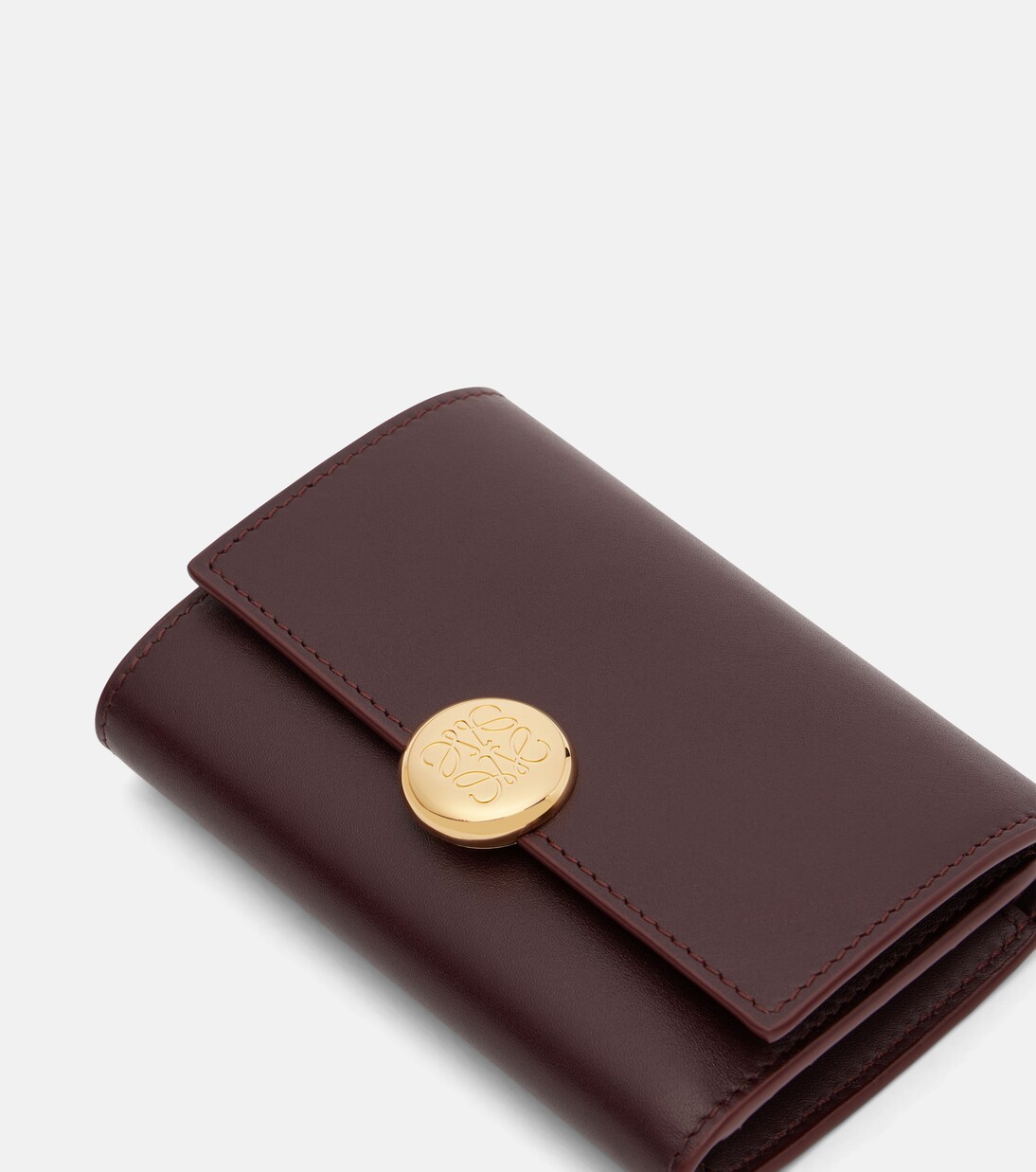 Pebble Small leather wallet | Loewe