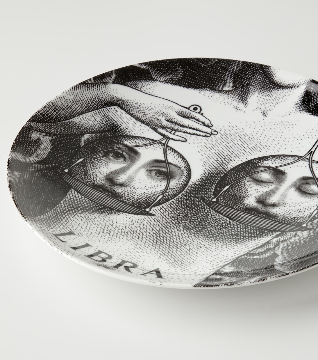 Wandteller Tema e Variazioni Libra Nr. 354  | Fornasetti