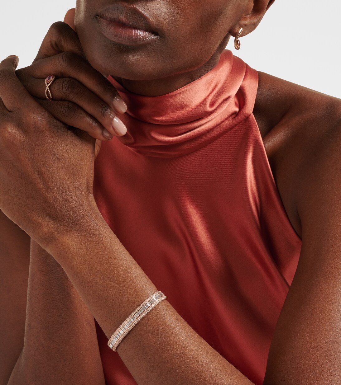 Bracciale in oro rosa 18kt con diamanti, stile moderno per giovani