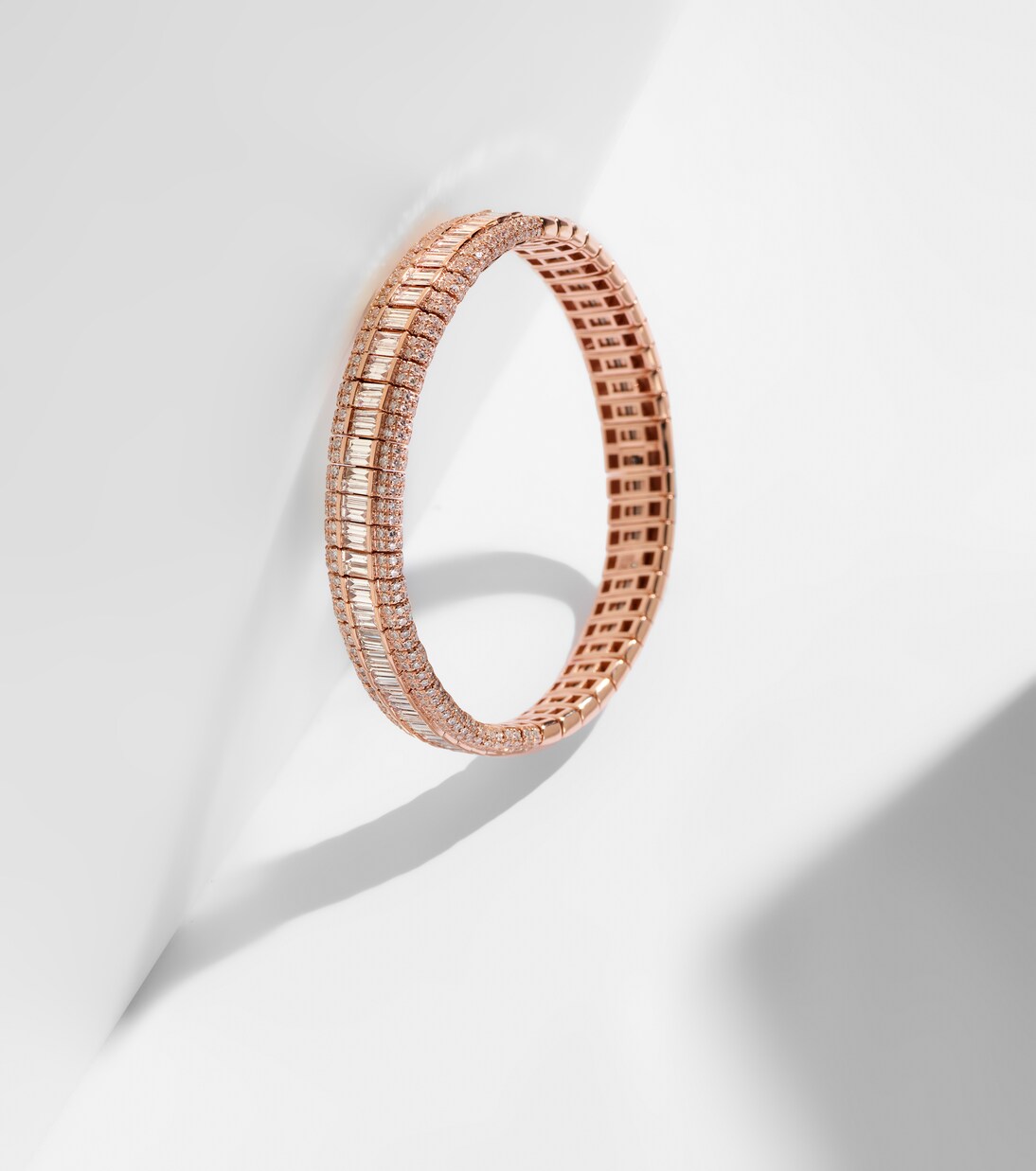 Bracciale in oro rosa 18kt con diamanti, stile moderno per giovani