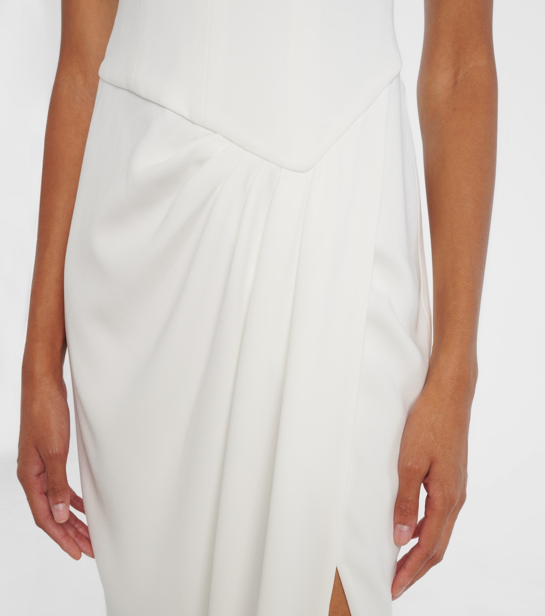 Bridal Off-Shoulder-Robe aus Crêpe | Alex Perry