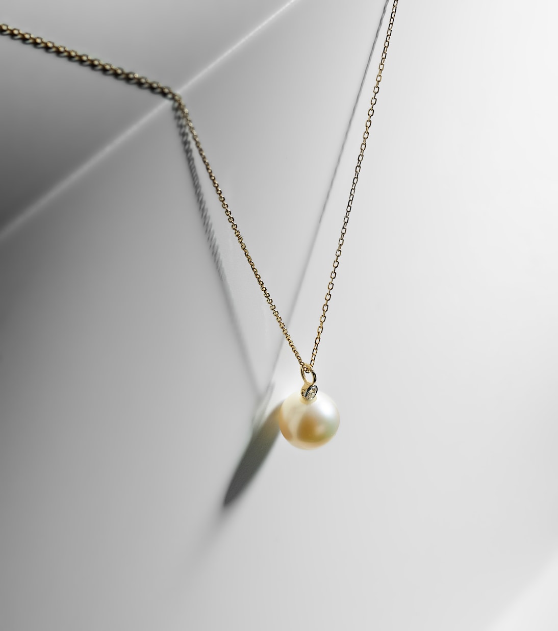 Collana in oro 14kt MATEO con diamante e perla, gioiello elegante per giovani