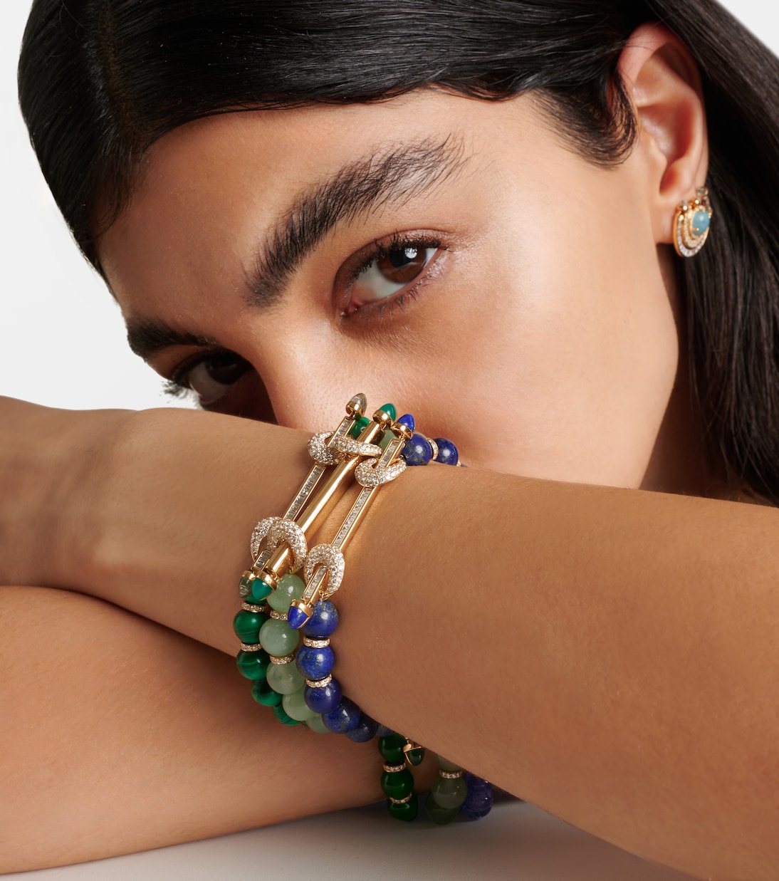Bracciale in oro 18kt Chakra ANANYA con pietre preziose per giovani trendy