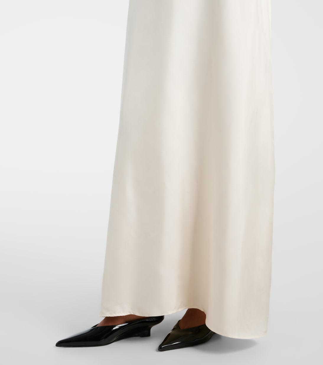 Robe aus Seide mit Spitze | Róhe