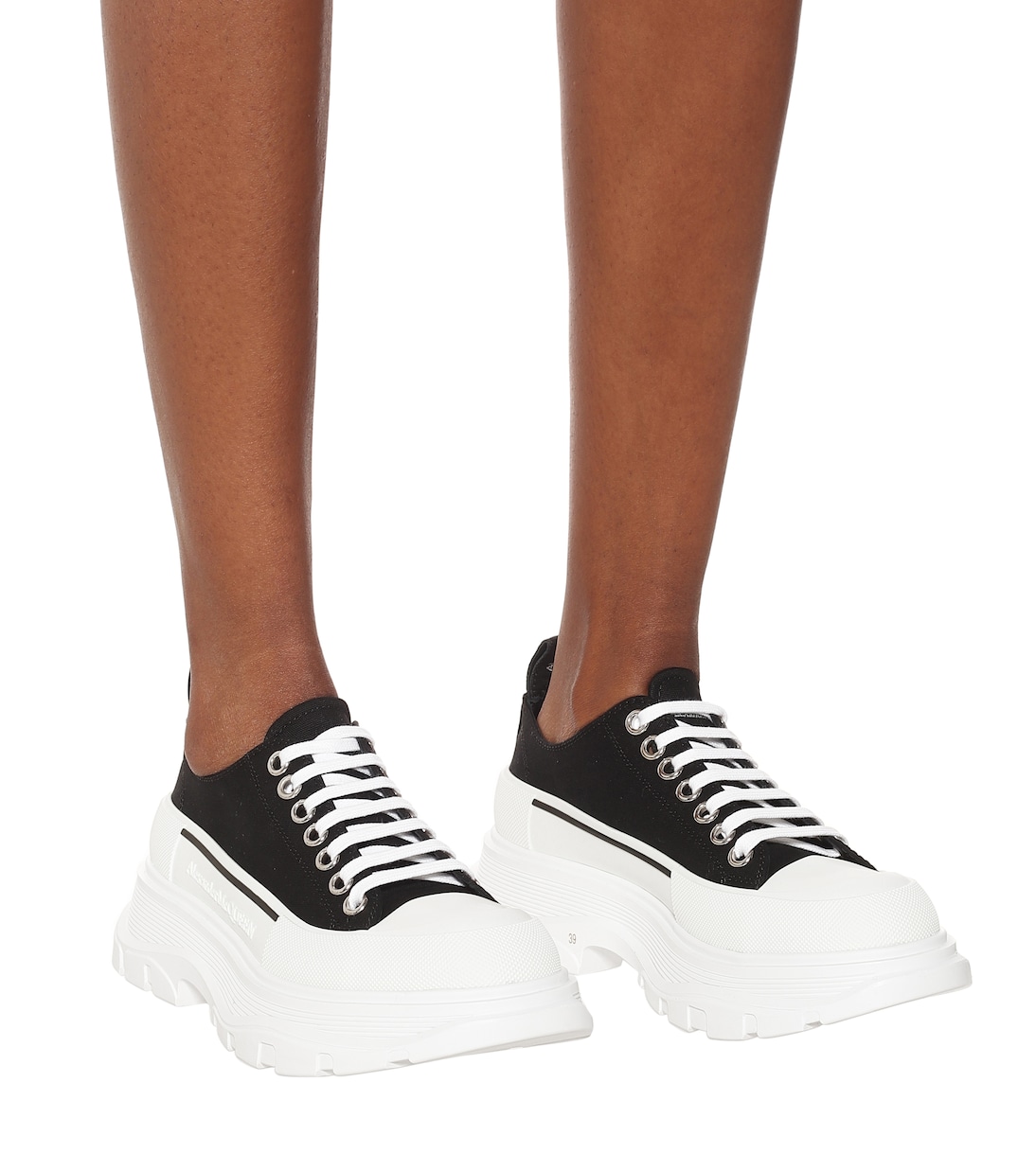 Baskets Tread Slick a plateforme en toile en noir Alexander Mc Queen Mytheresa